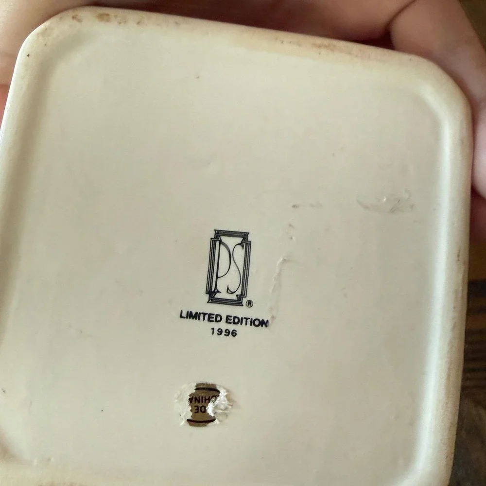 Vintage Paul Sebastian (PS) Limited Edition 1996 Ivory Porcelain Trinket Box